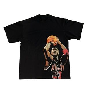 From Modern Classics. I have any size available. Oversized fit/fits true to size